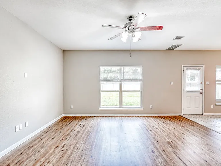 5223 Gulf Stream Ln — Photo 5