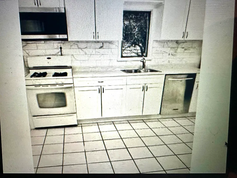 350 Central Ave #HOUSE — Photo 2