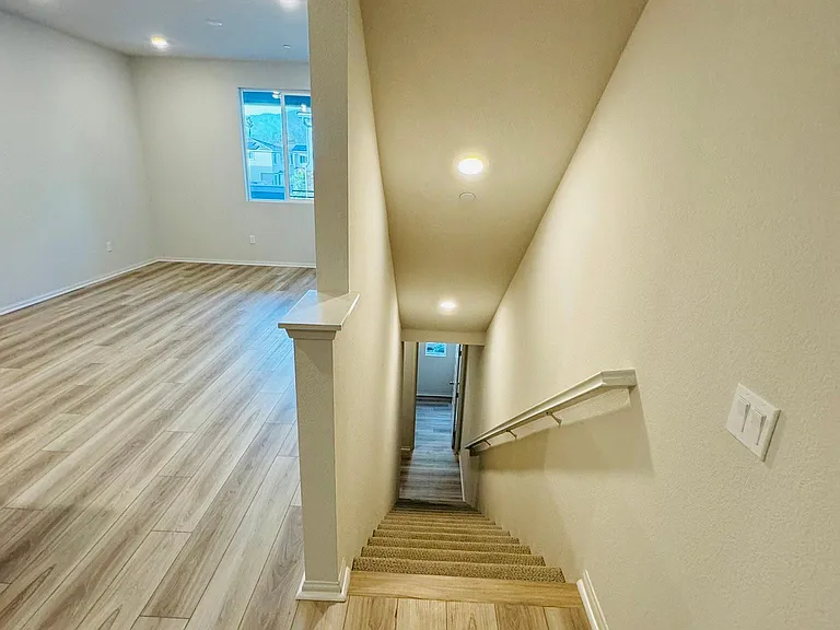 236 Lockhart Way — Photo 16