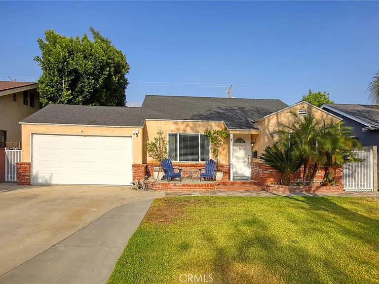1412 N Catalina St — Photo 2