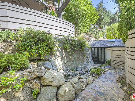 4th image of 8236 Kirkwood Dr