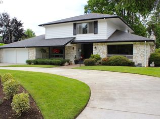 2055 Wood Acres Dr, Eugene, OR 97401