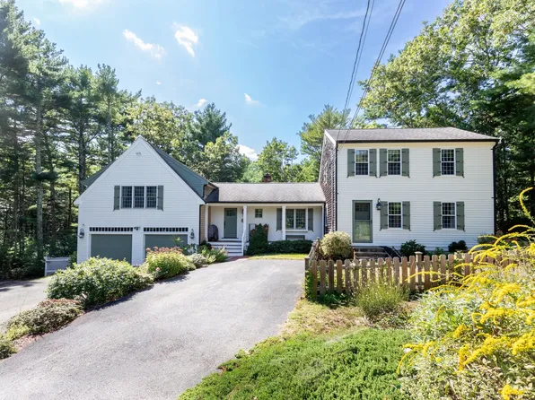 127 Micajah Pond Rd, Plymouth, MA 02360