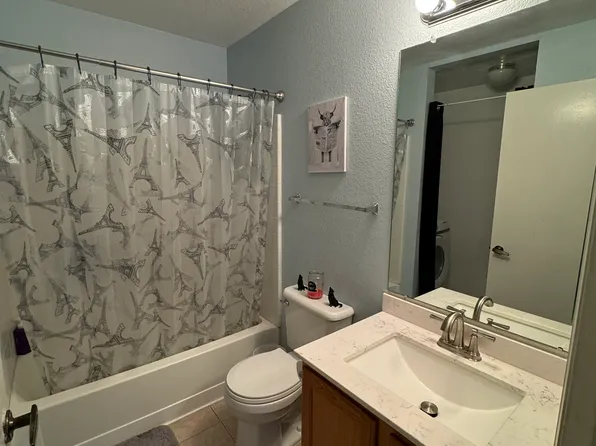 5207 E 100th Way, Thornton, CO 80229