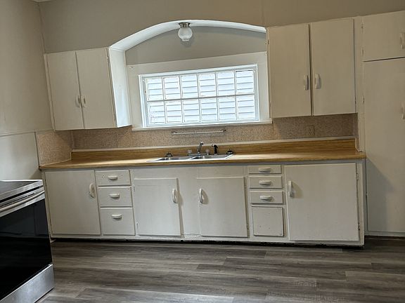 5th image of 445 N 3rd St