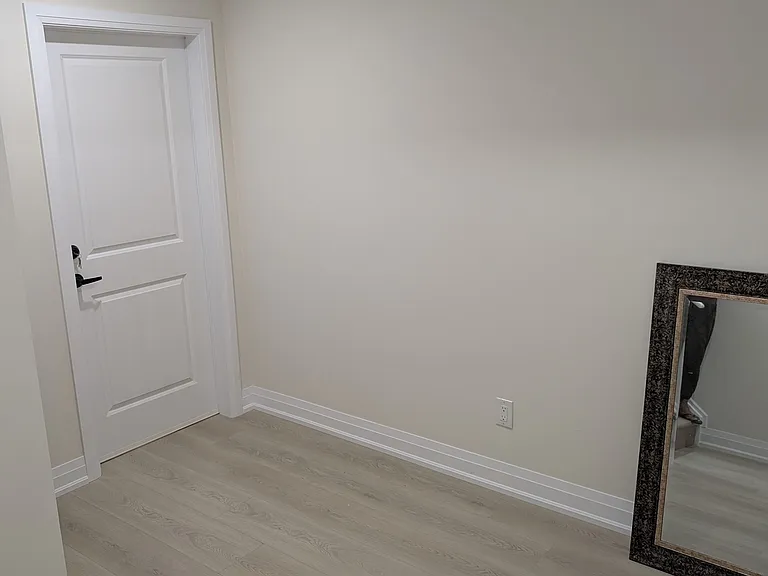 2445 Charles Cornwall Ave #BASEMENT — Photo 11