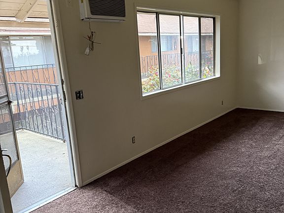 3rd image of 1370 N Gordon St #1370H