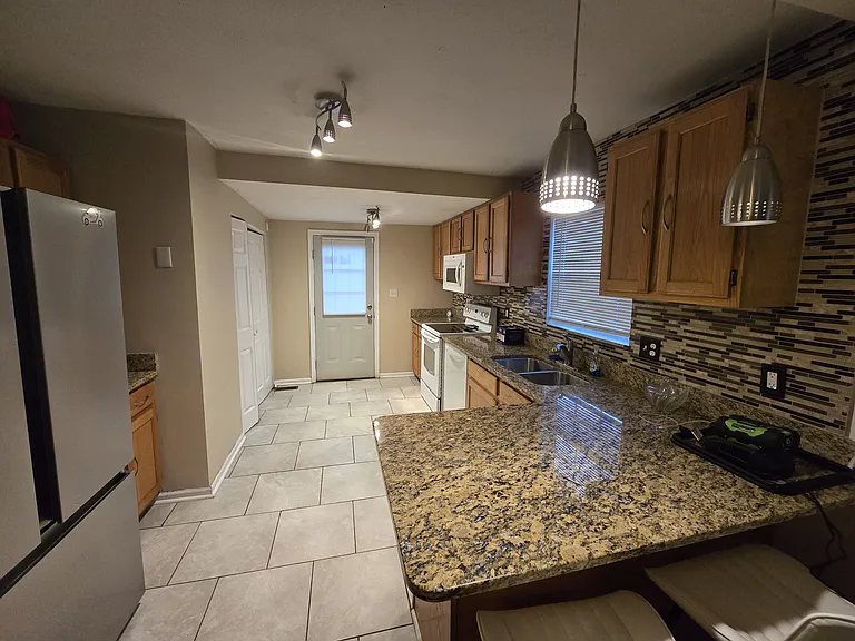 3209 Dartmouth St — Photo 3