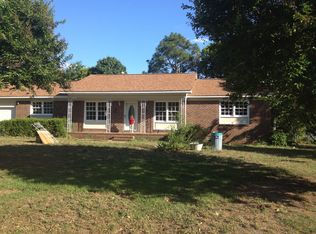 1499 Chromium Ct, Fayetteville, NC 28311