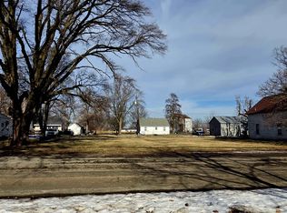 305 E Ash St, Winfield, IA 52659