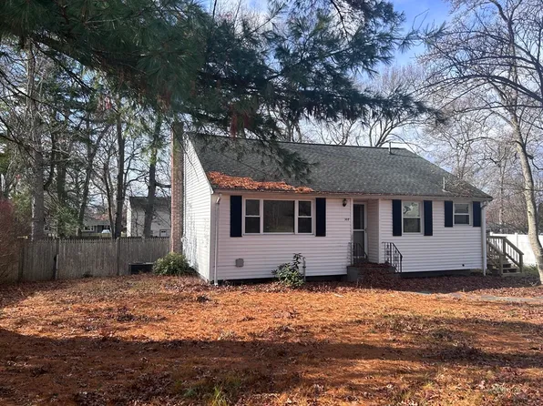 597 East St, Brockton, MA 02302