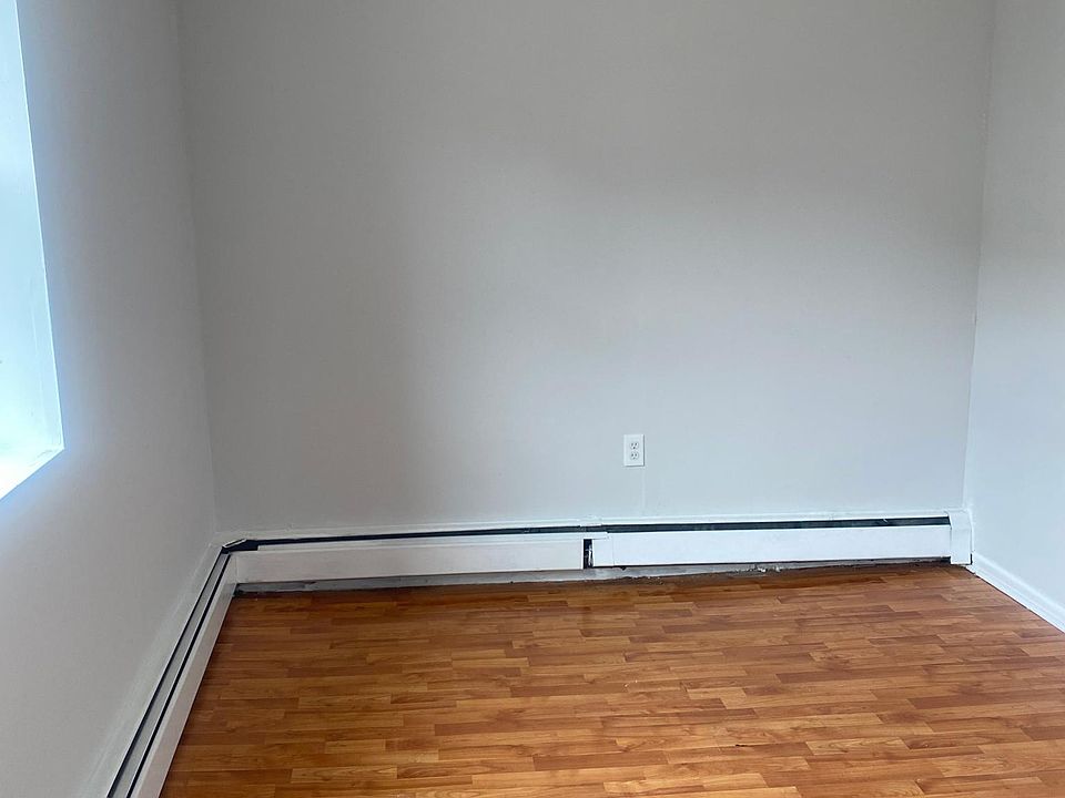2nd image of 54 4th Ave #26