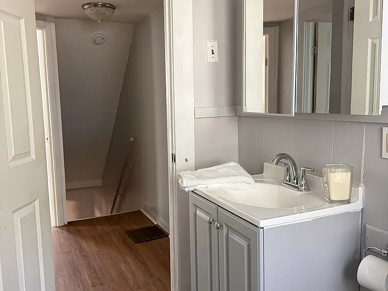 8 Rogers Pl — Photo 13