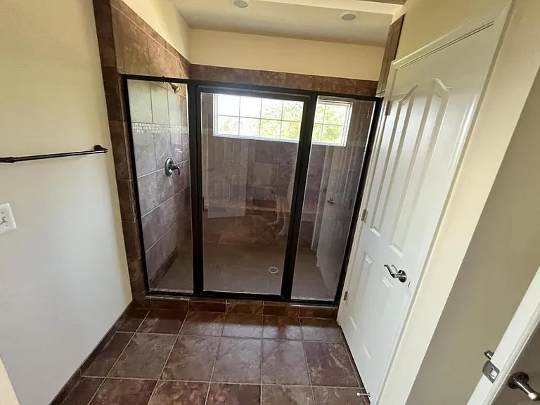 10 Columbia Way — Photo 11