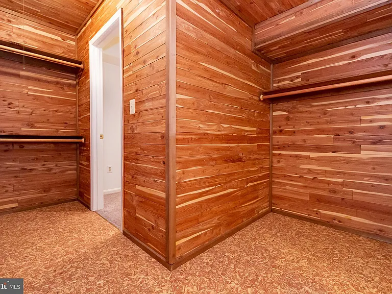 9808 Korman Ct — Photo 19