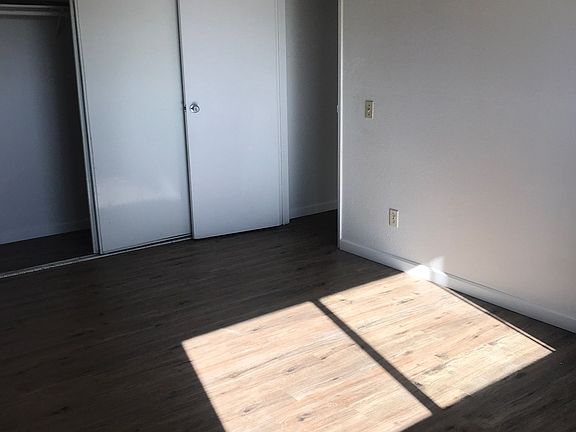 3rd image of 1166 Ivy Ln APT C