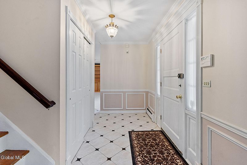 3rd image of 36 Woodstead Road