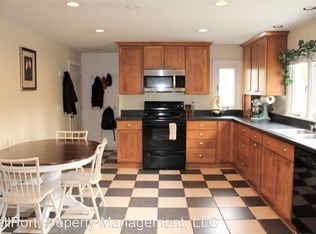 26 Autumn Ln, Portland, ME 04103