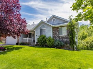 1464 E Kays Creek Dr, Layton, UT 84040