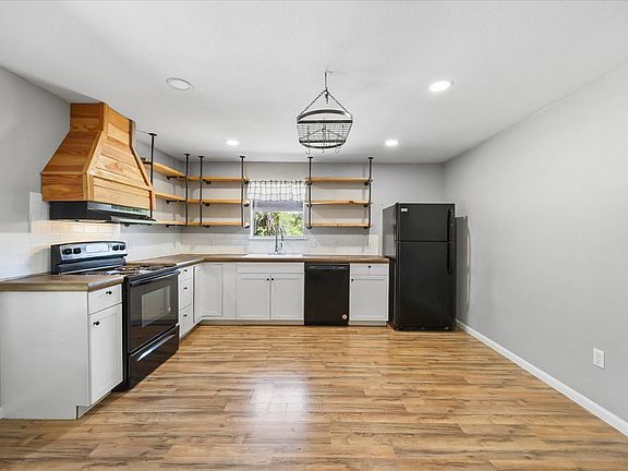5th image of 808 Edmondson St