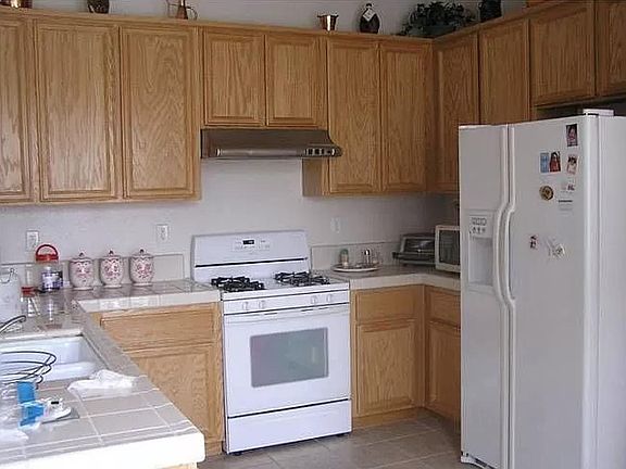 4th image of 186 Mike Gartrell Cir