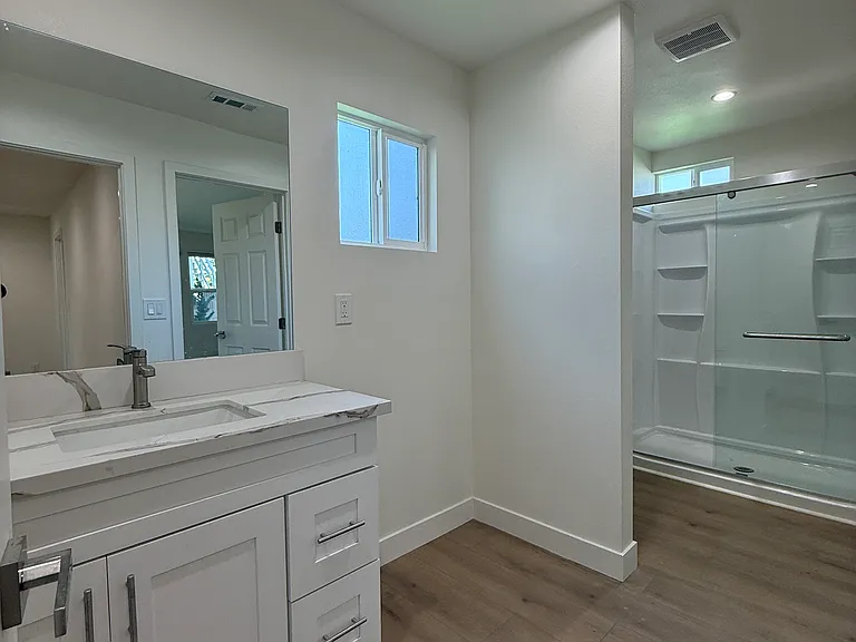 2465 Torrance Blvd — Photo 19