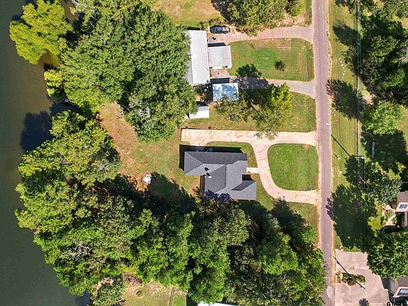 5th image of 5984 Eastwood Dr