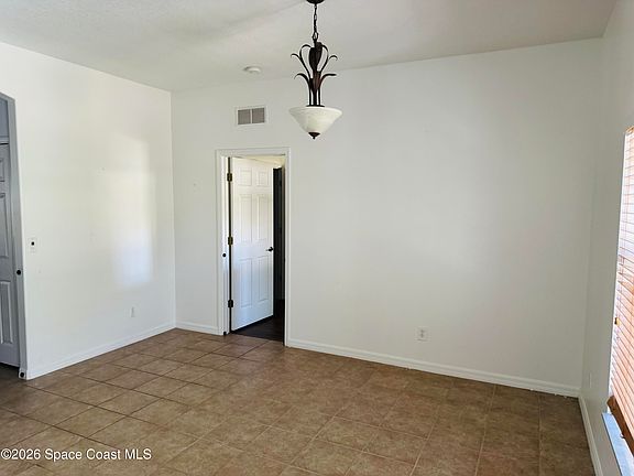 2nd image of 1110 Morgan Cir NE