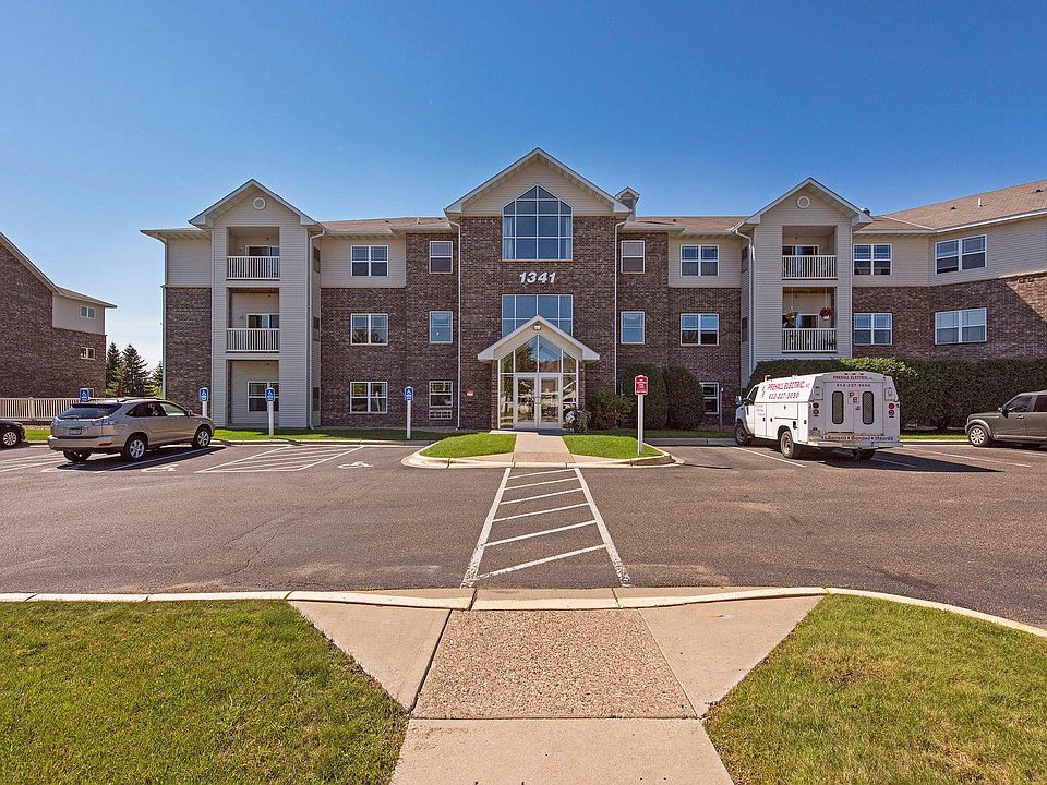 1st image of 1341 Lake Dr W Unit B-115