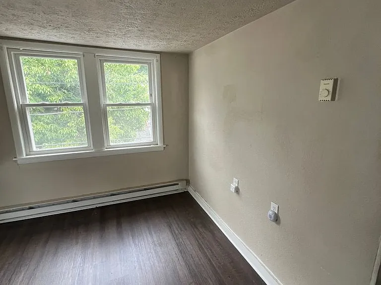 316 N 2nd St — Photo 6