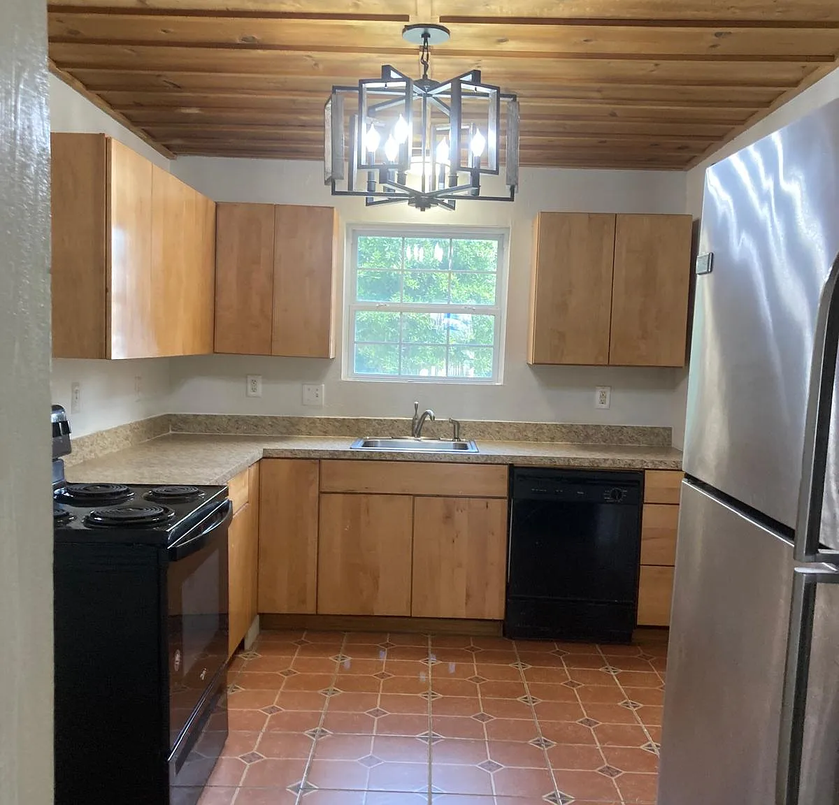 2 bed, 1000 sqft, $1,349 — Photo 1