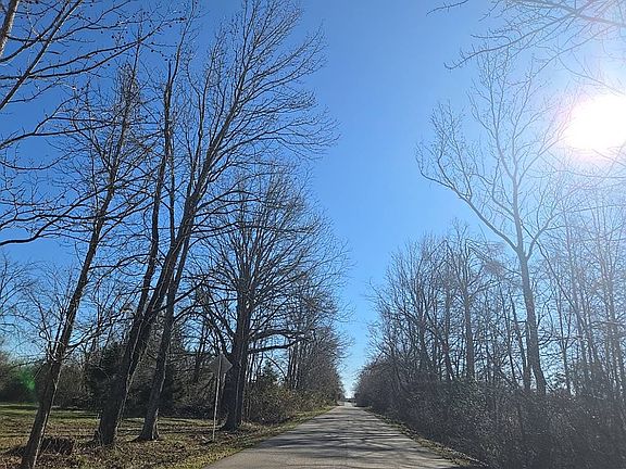 5th image of 636 Switzerland Rd