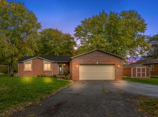 947 Beckley Ave, Oxford, MI 48371