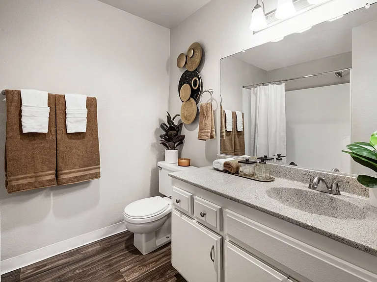 Casa Madrid Apartments — Photo 7