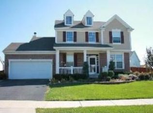 335 Weymouth Ave, Elgin, IL 60124