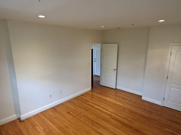 5611 5th St NW APT 32, Washington, DC 20011