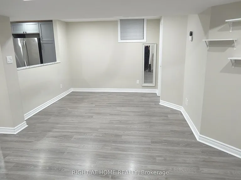 39 Devondale St #LOWER LEVEL — Photo 6