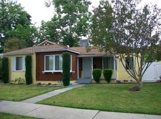 18342 Erwin St, Reseda, CA 91335