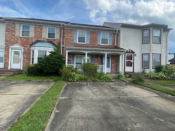 3rd image of 4859 Woods Edge Rd