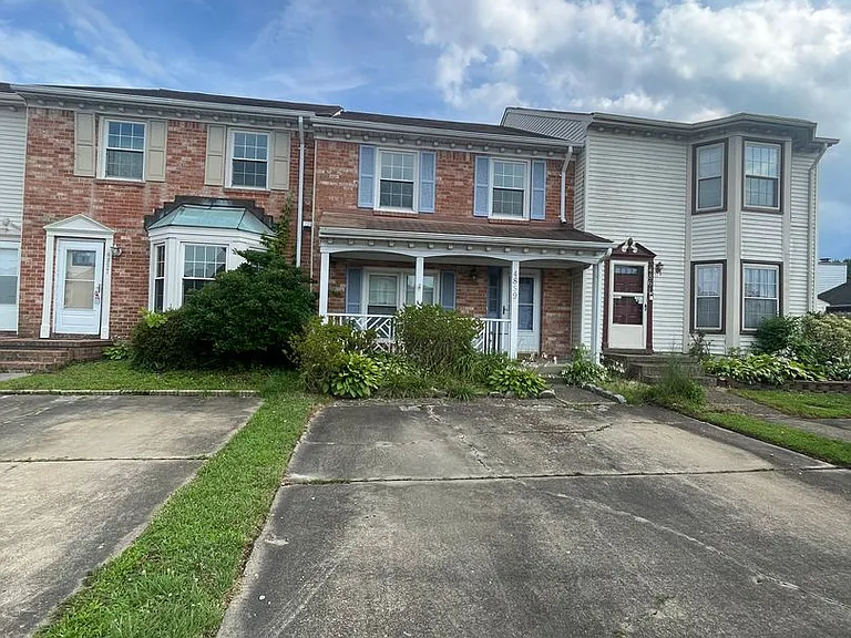 4859 Woods Edge Rd — Photo 3