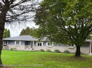 8200 Hartel Rd, Grand Ledge, MI 48837
