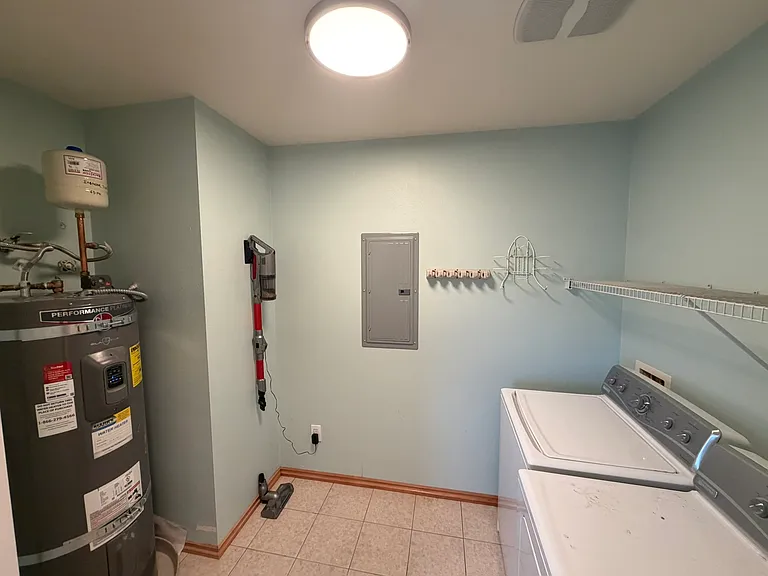 246 Prince Ave #201 — Photo 2