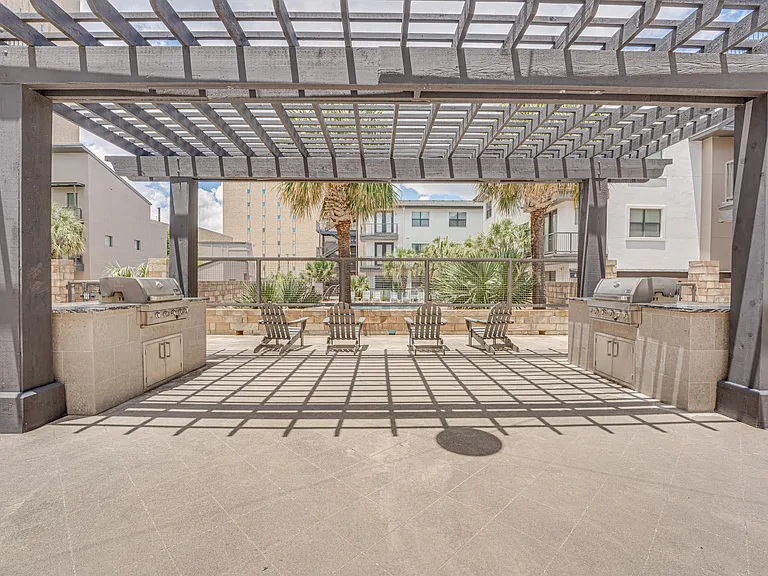 Vue Live Oak — Photo 35