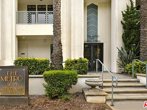 3rd image of 5625 Crescent Park W APT 109