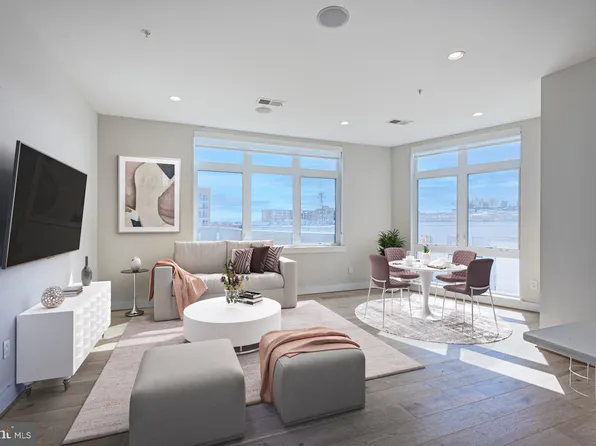3035 15th St NW #Penthouse 403, Washington, DC 20009