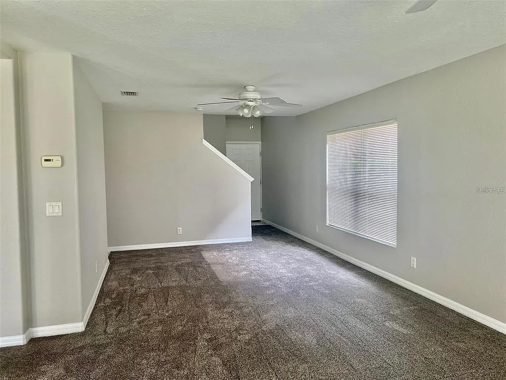 3 bed, 2.5 bath, 1837 sqft, $2,350 — Photo 3