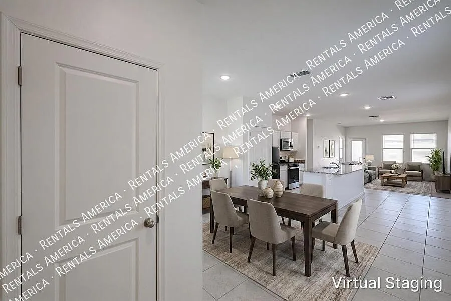 Charming 3-Bedroom Home Offering Space, Comfort, and Convenience — Photo 4
