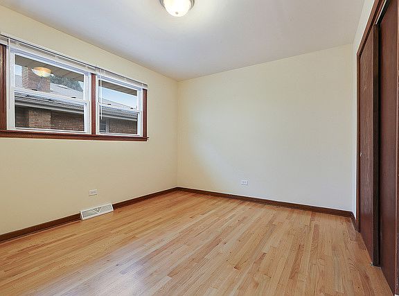 5th image of 403 Jeffery Ave