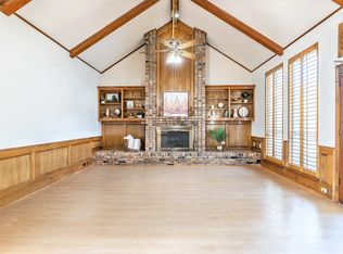 2424 Fox Glenn Cir, Bedford, TX 76021