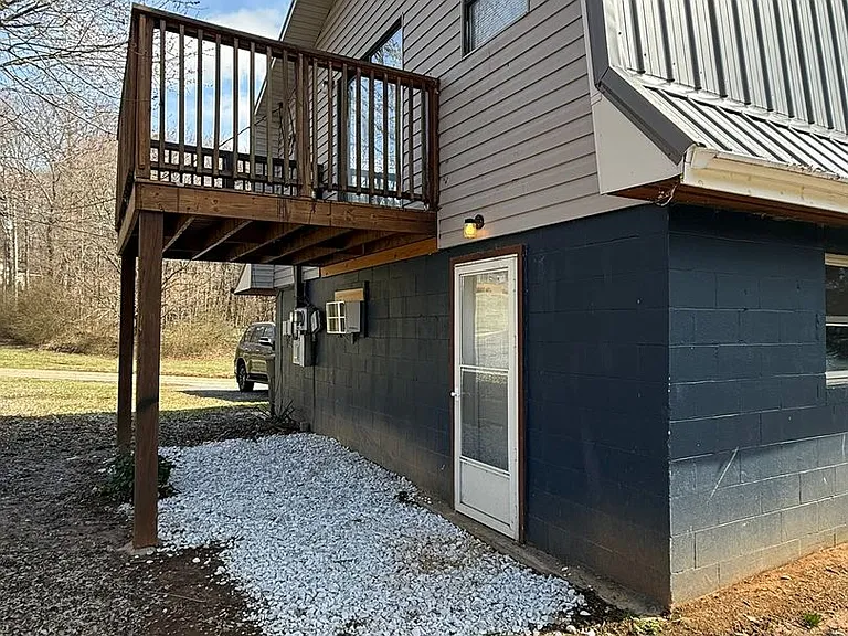4709 McCloud Rd — Photo 3